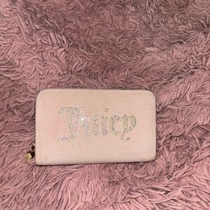 Pink faux fur Juicy Couture wallet!🩷
